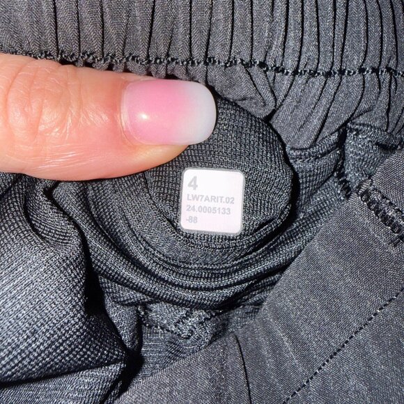 Black Lululemon Hotty Hot High-Rise Lined Short 4" - Picture 3 of 5